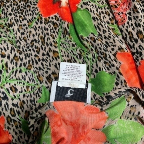 VINTAGE - THE TRAVEL COLLECTION Floral Slinky Top - Picture 8 of 10